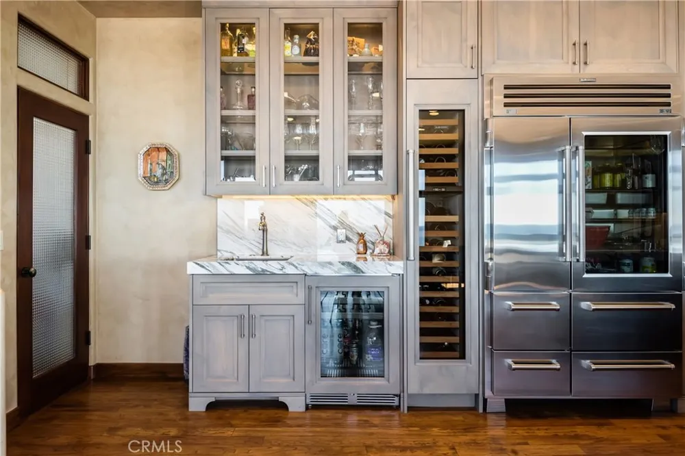 221 30th Street Manhattan Beach, CA 90266