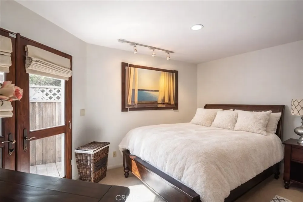 221 30th Street Manhattan Beach, CA 90266