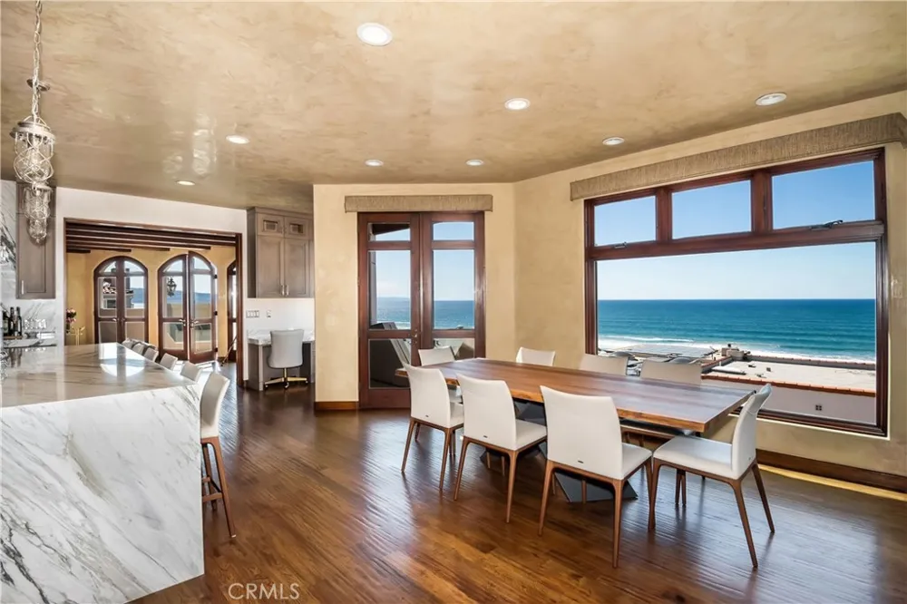 221 30th Street Manhattan Beach, CA 90266