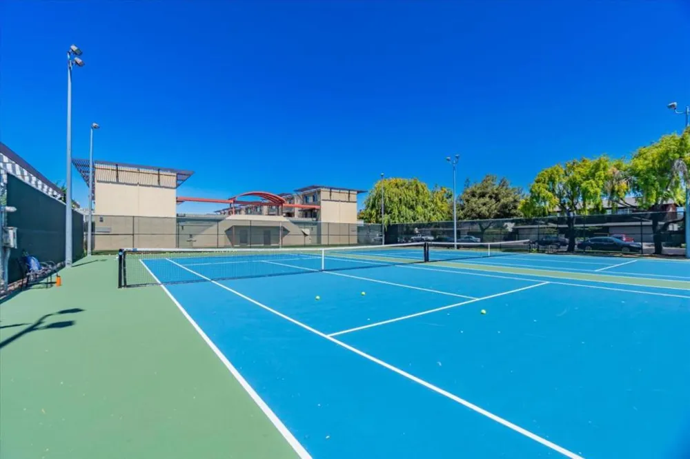 1214 Admiralty Lane Foster City, CA 94404