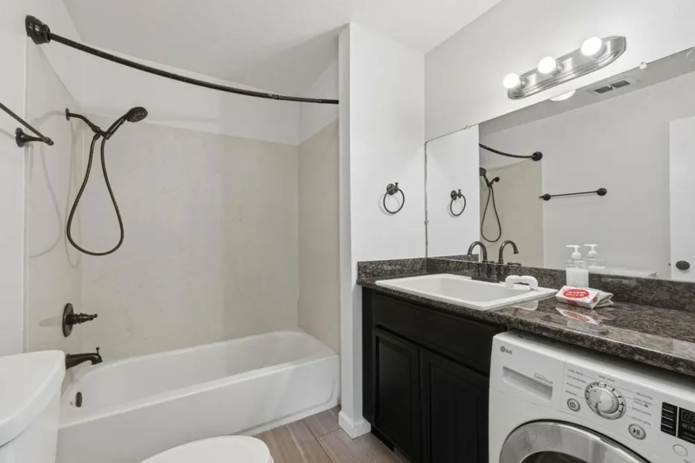 1214 Admiralty Lane Foster City, CA 94404