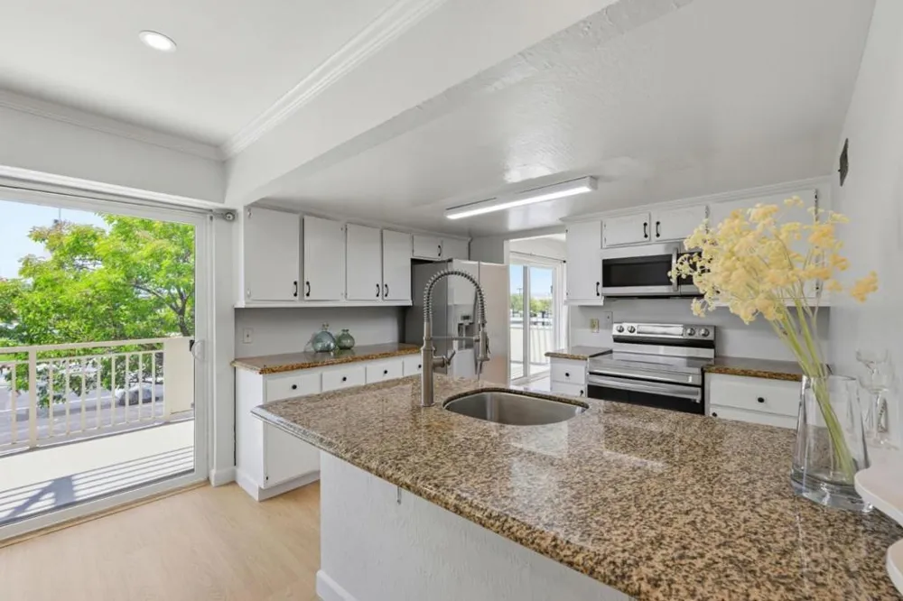 1214 Admiralty Lane Foster City, CA 94404