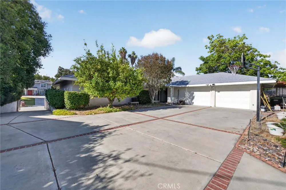 2859 Vista Way Hemet, CA 92544