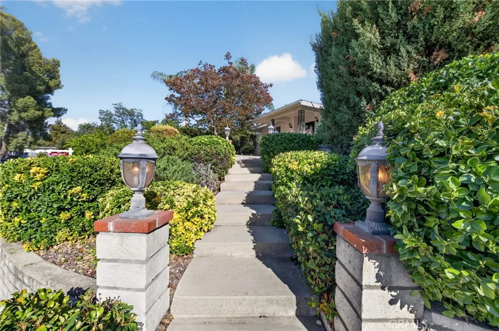 2859 Vista Way Hemet, CA 92544