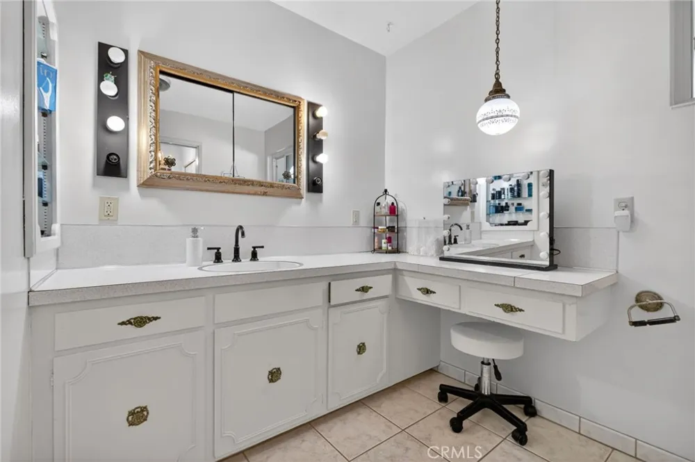 2859 Vista Way Hemet, CA 92544