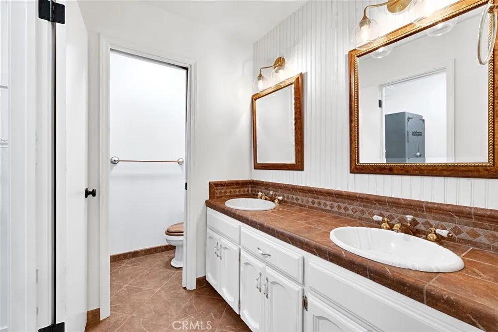 23328 Granite Creek Clovis, CA 93619