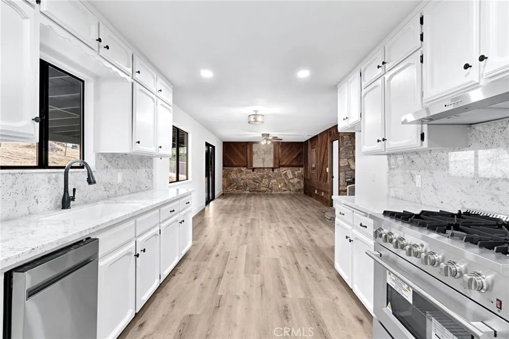 23328 Granite Creek Clovis, CA 93619