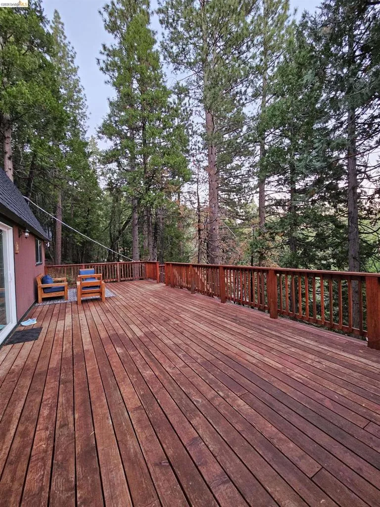 29330 Kern Ct Cold Springs, CA 95335