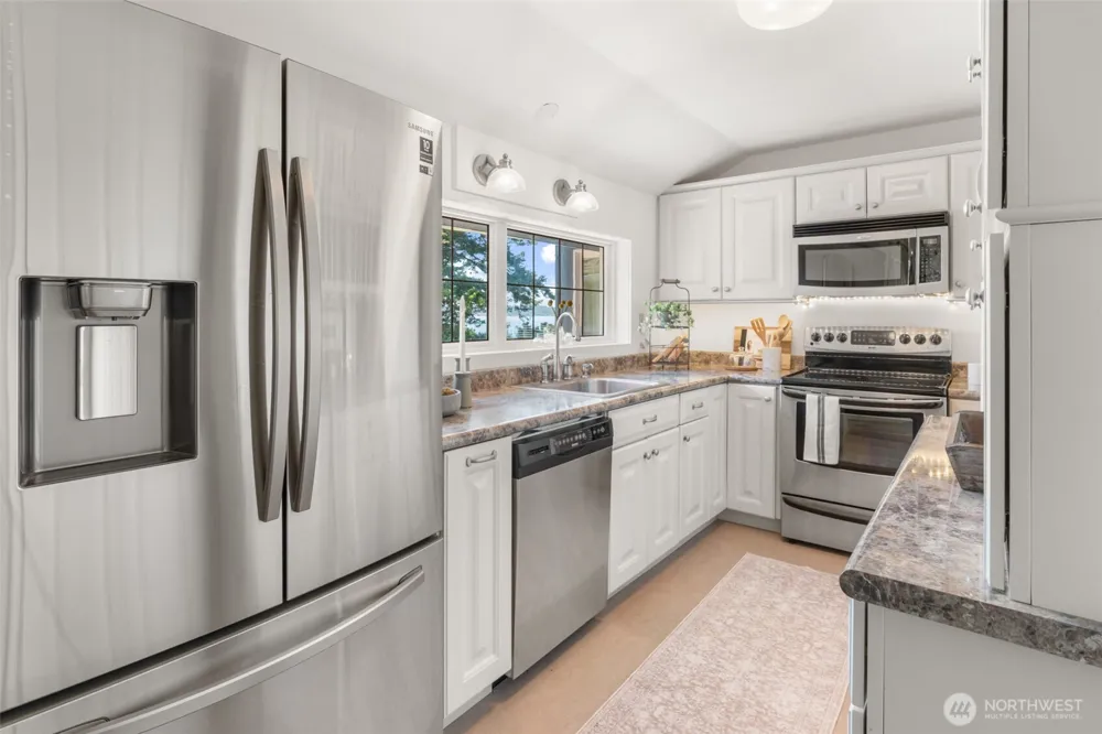 4448 S Shore Drive Anacortes, WA 98221