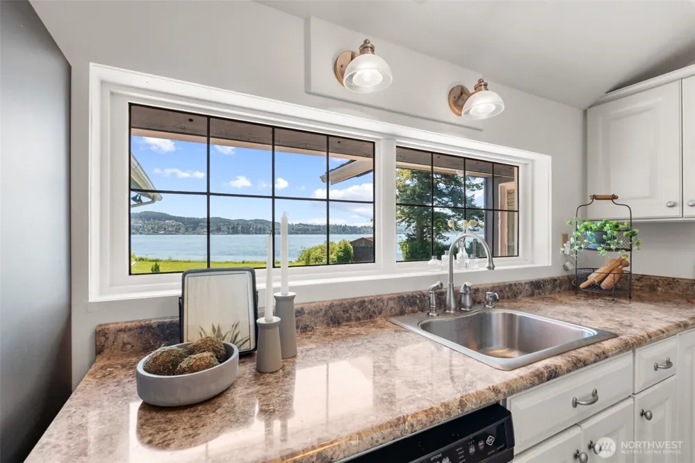4448 S Shore Drive Anacortes, WA 98221
