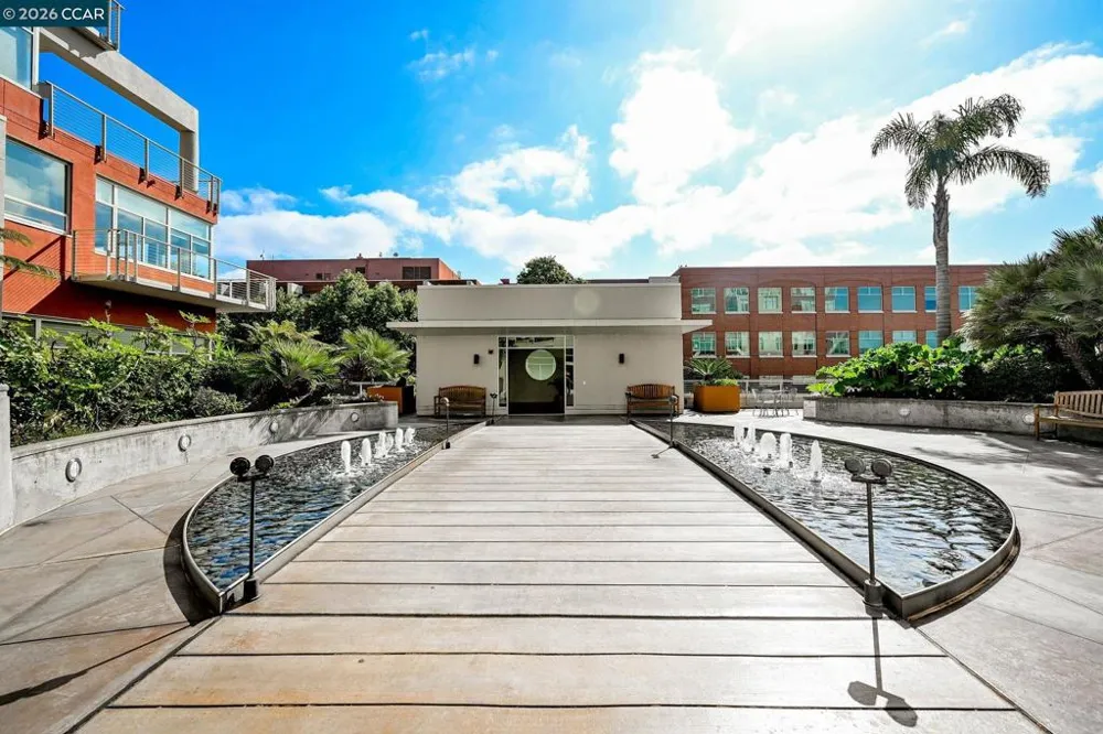 5855 Horton #710 Emeryville, CA 94608