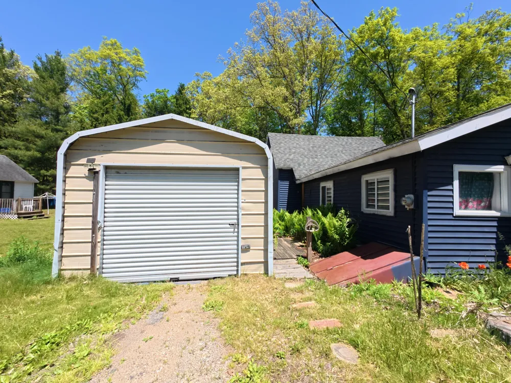 16920 6th Street Wellston, MI 49689