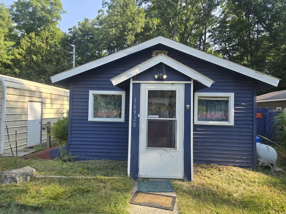 16920 6th Street Wellston, MI 49689