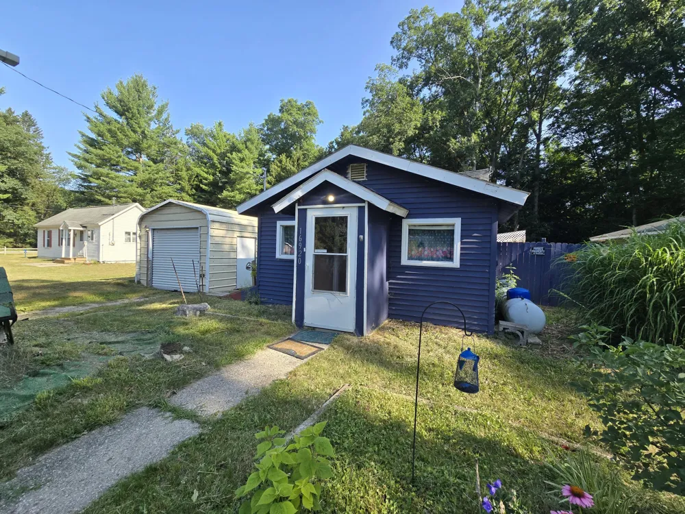 16920 6th Street Wellston, MI 49689