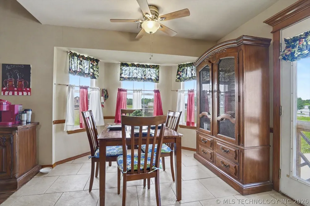 2652 Chute Drive Oologah, OK 74053