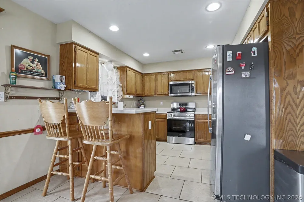 2652 Chute Drive Oologah, OK 74053