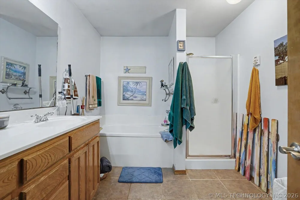 2652 Chute Drive Oologah, OK 74053
