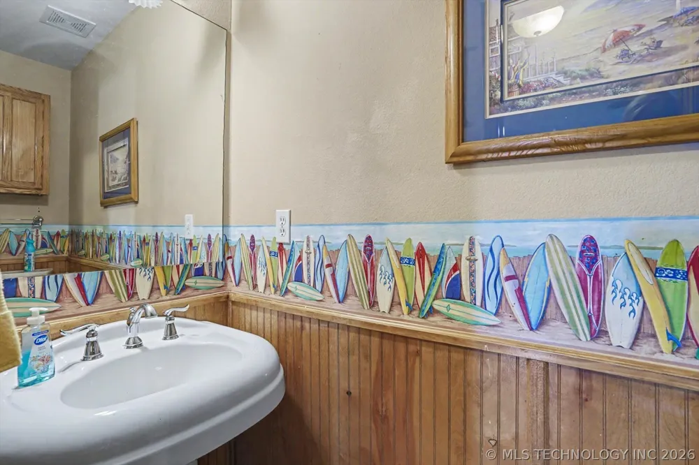 2652 Chute Drive Oologah, OK 74053