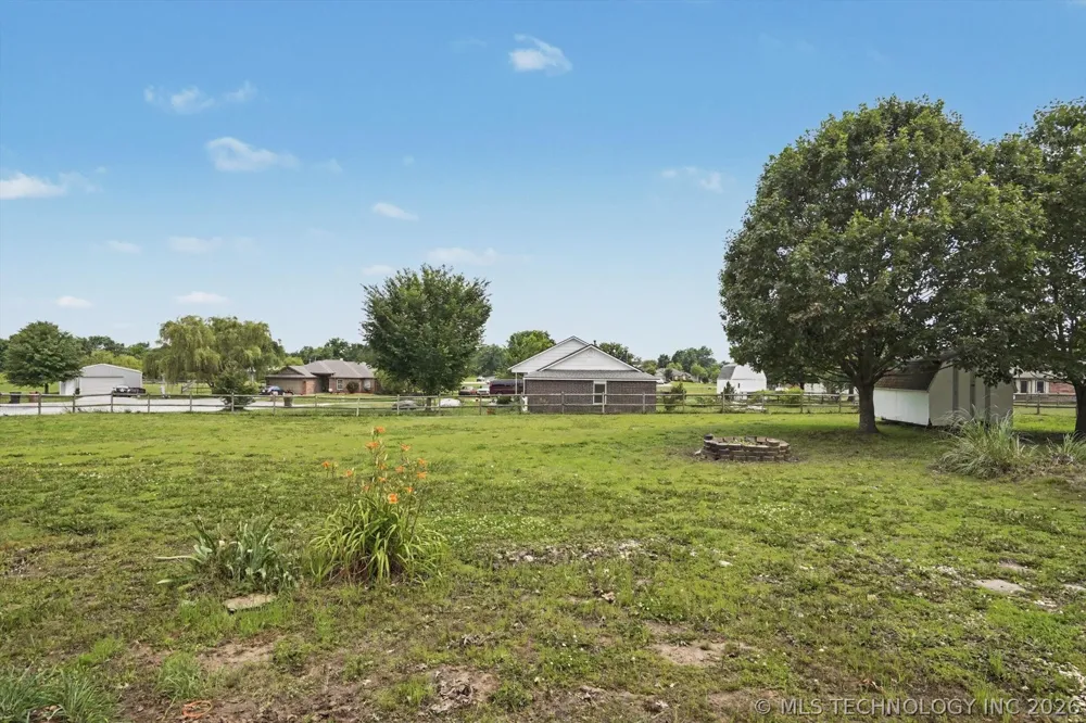 2652 Chute Drive Oologah, OK 74053
