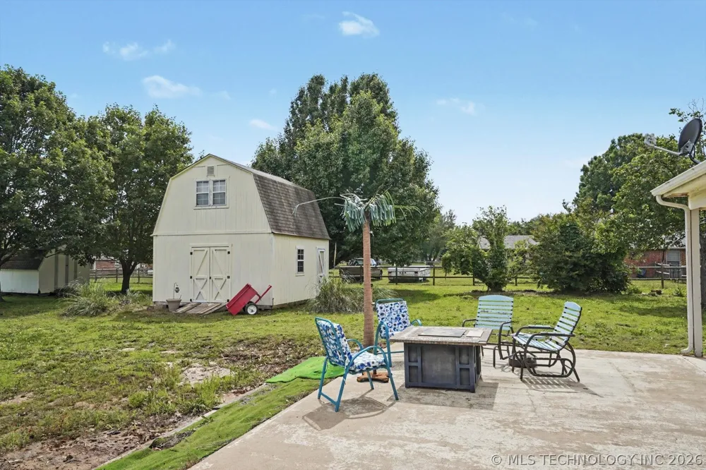 2652 Chute Drive Oologah, OK 74053