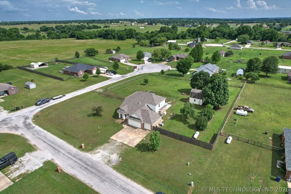 2652 Chute Drive Oologah, OK 74053