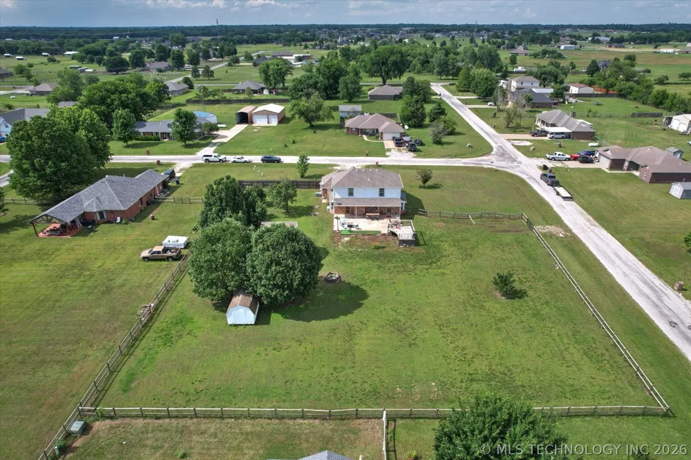 2652 Chute Drive Oologah, OK 74053