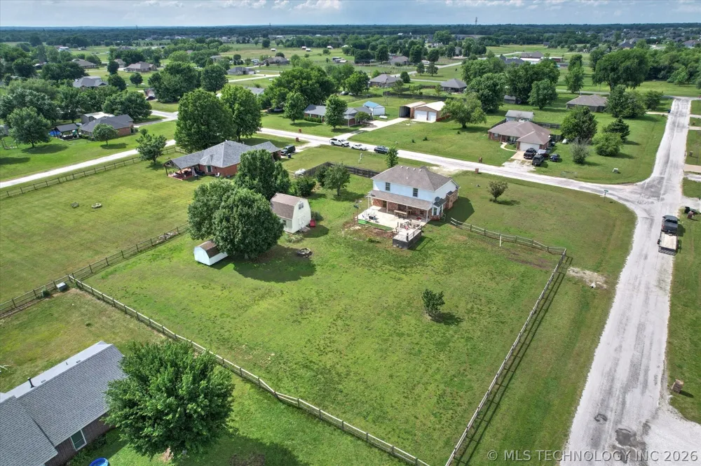 2652 Chute Drive Oologah, OK 74053