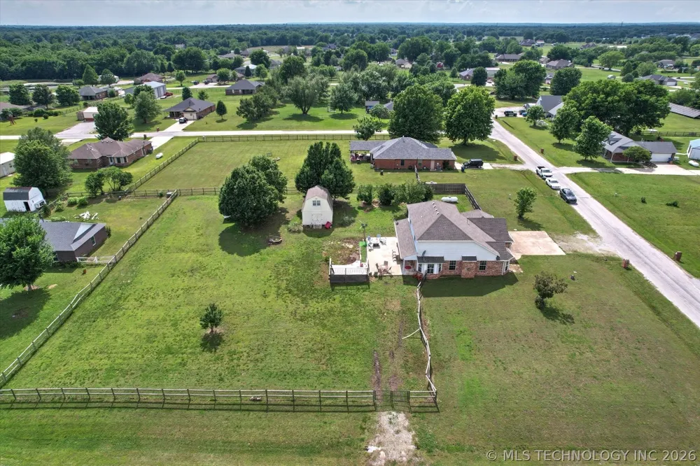 2652 Chute Drive Oologah, OK 74053
