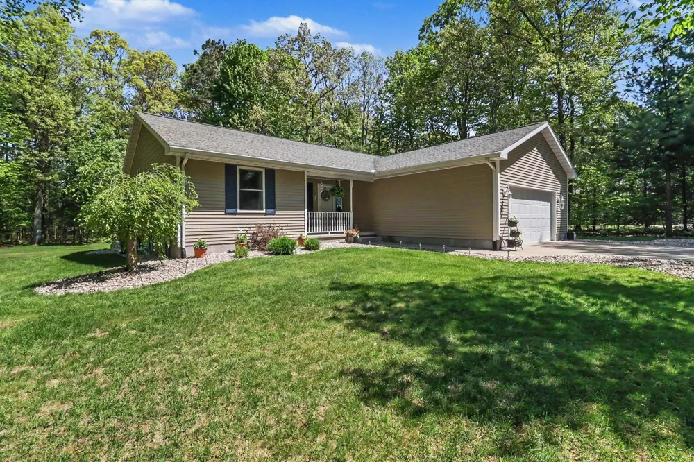6544 W Forest Edge Drive Hamlin Township, MI 49431