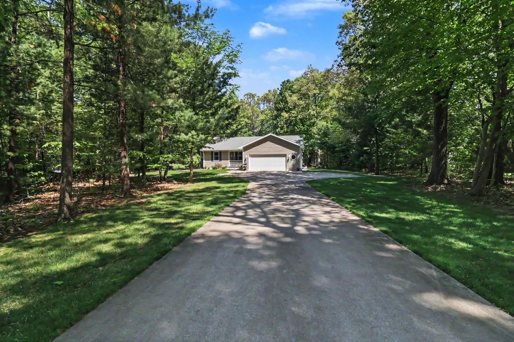 6544 W Forest Edge Drive Hamlin Township, MI 49431