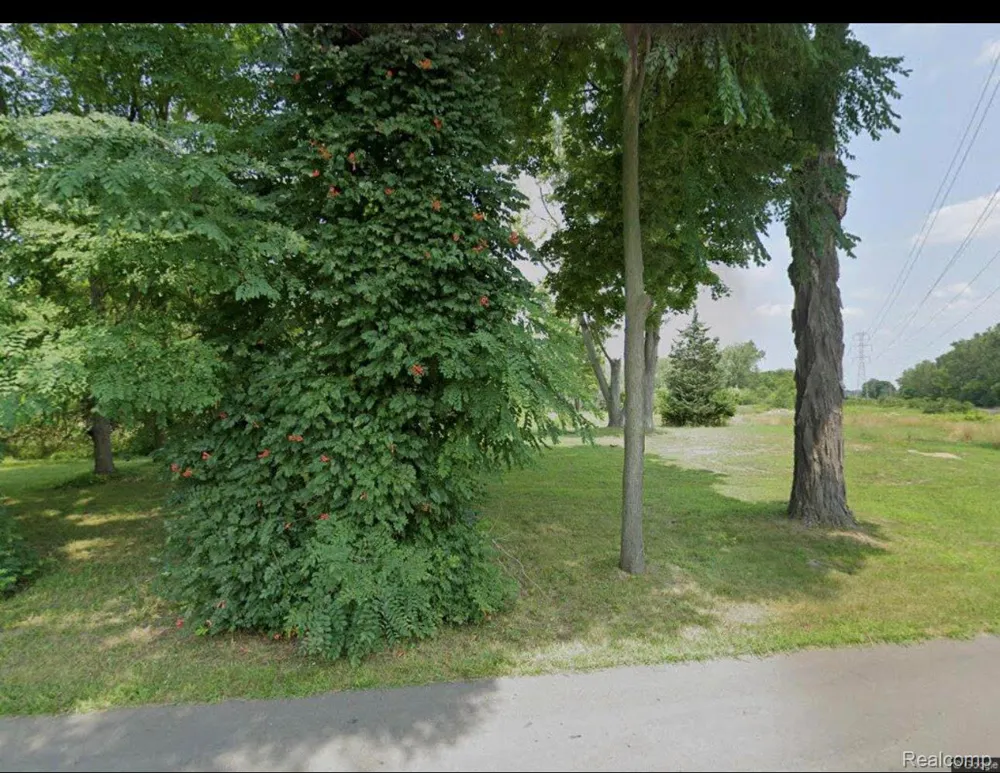 20710 SUPERIOR ROAD E Taylor City, MI 48180
