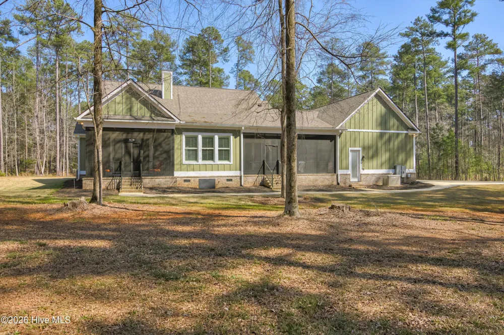 4102 Vern Sikking Road Appling, GA 30802