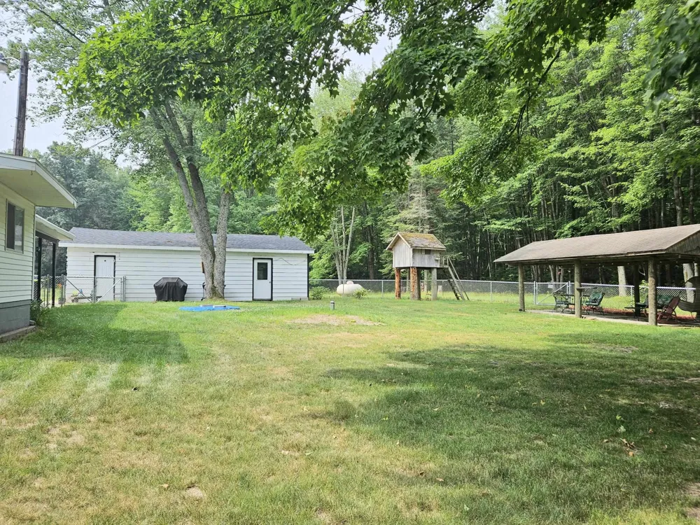 4774 S Lachance Road Lake Township, MI 49651