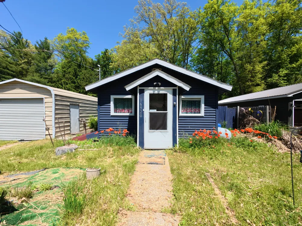 16920 6th Street Norman Township, MI 49689