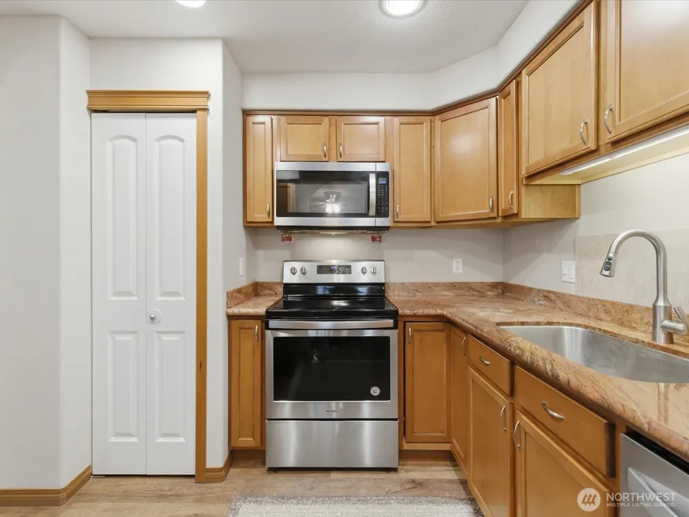 20414 26th Avenue W #L2 Lynnwood, WA 98036