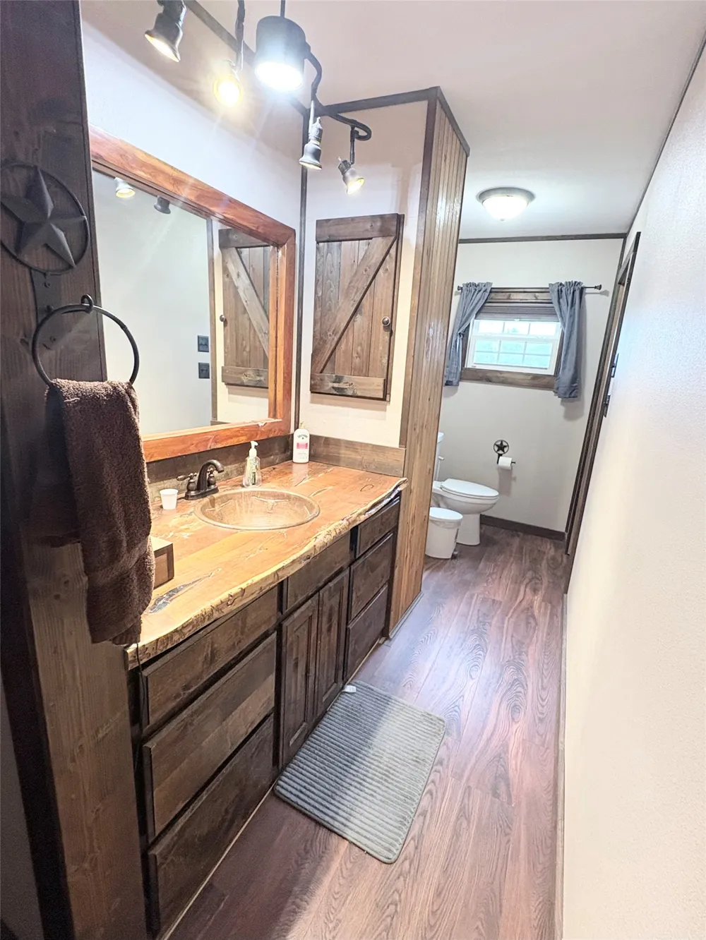 1117 Tiffin Road Ranger, TX 76470