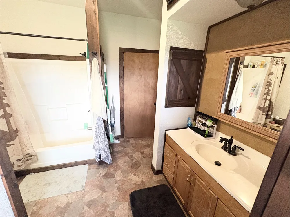 1117 Tiffin Road Ranger, TX 76470
