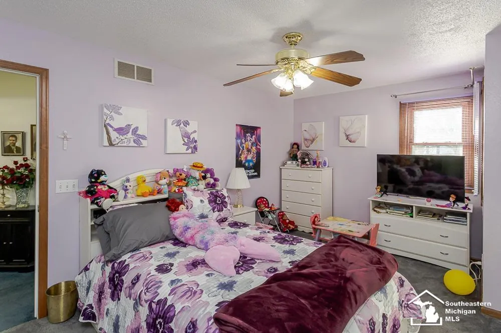 6820 stonegate Drive Bedford Township, MI 48182