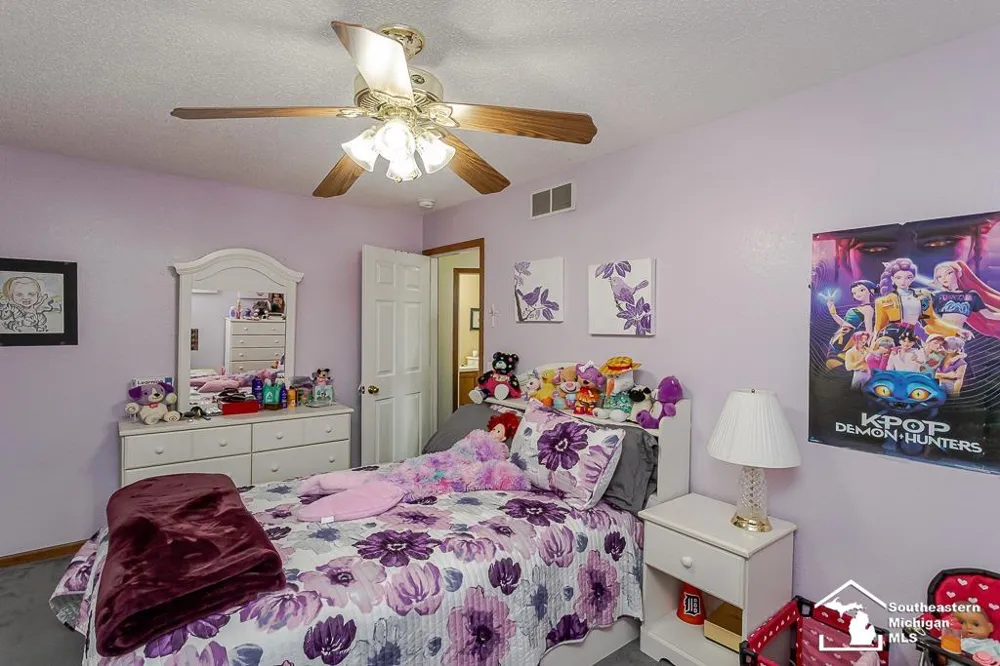 6820 stonegate Drive Bedford Township, MI 48182