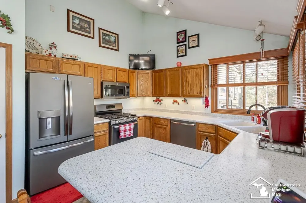 6820 stonegate Drive Bedford Township, MI 48182