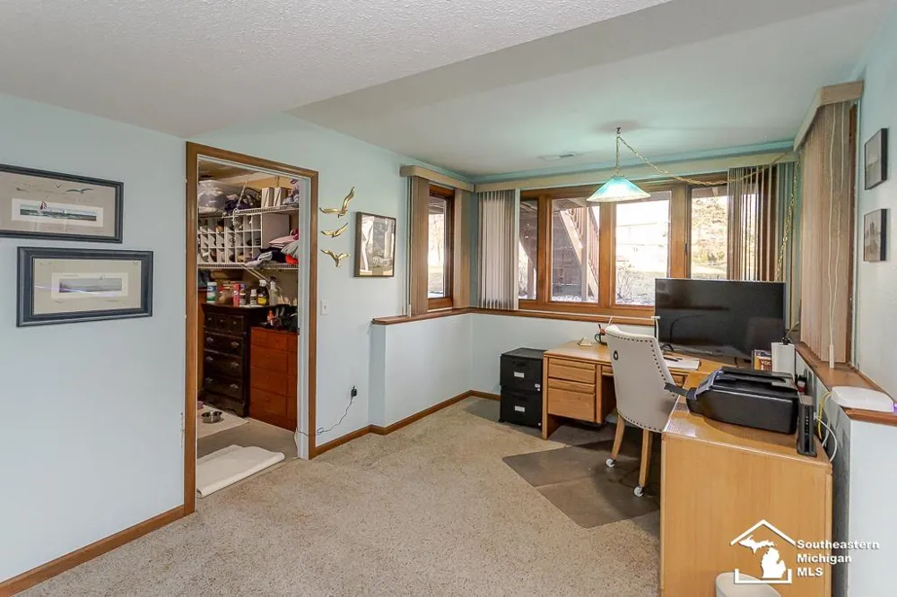 6820 stonegate Drive Bedford Township, MI 48182