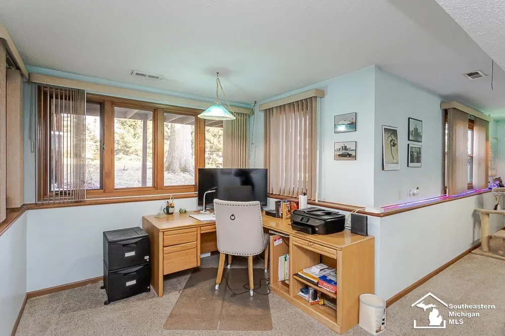 6820 stonegate Drive Bedford Township, MI 48182