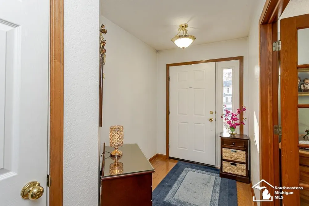 6820 stonegate Drive Bedford Township, MI 48182