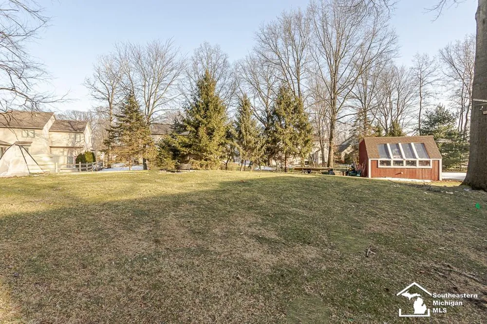 6820 stonegate Drive Bedford Township, MI 48182