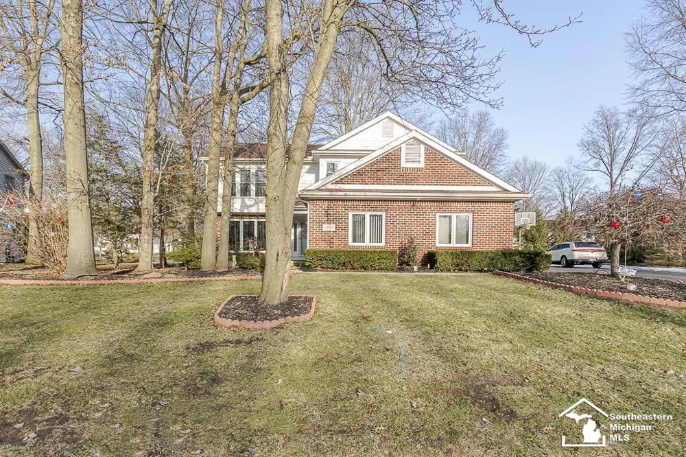 6820 stonegate Drive Bedford Township, MI 48182