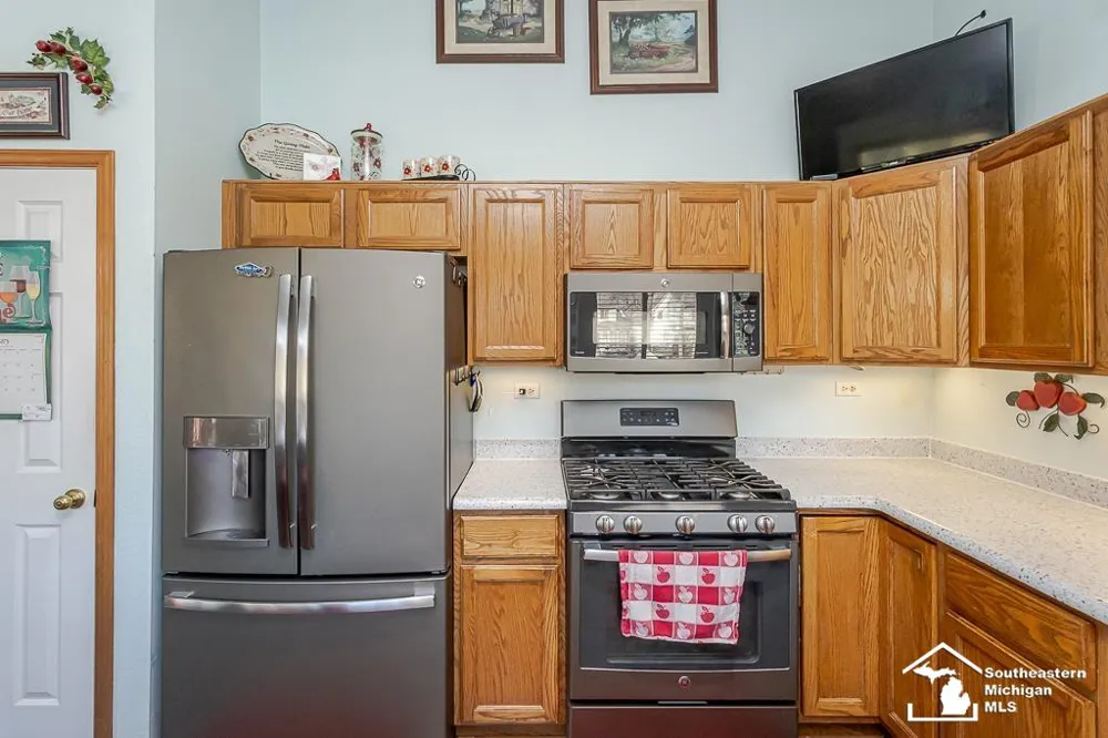 6820 stonegate Drive Bedford Township, MI 48182