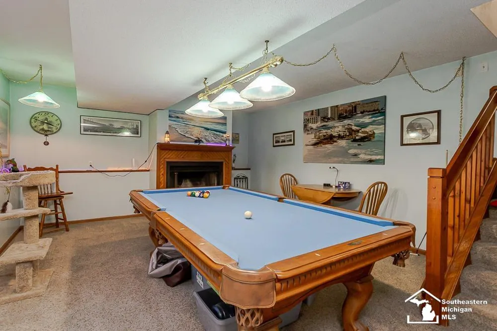 6820 stonegate Drive Bedford Township, MI 48182