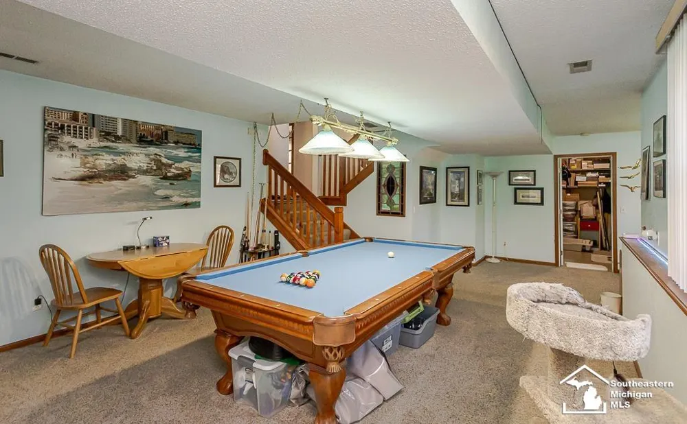 6820 stonegate Drive Bedford Township, MI 48182
