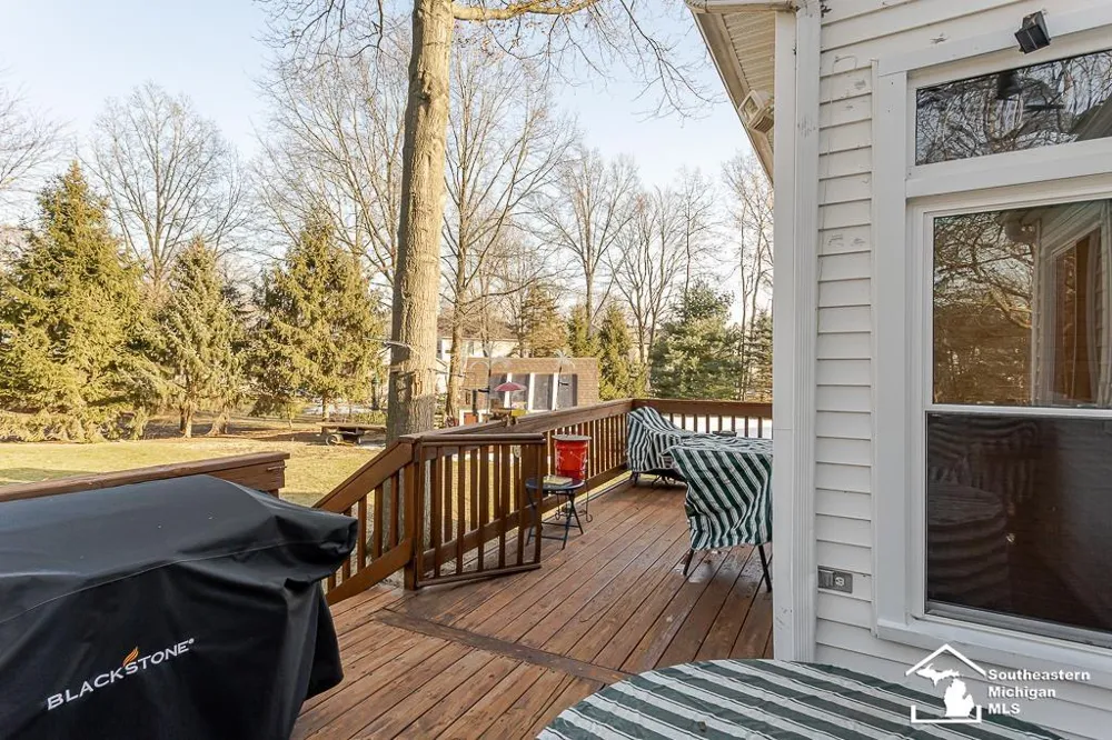 6820 stonegate Drive Bedford Township, MI 48182