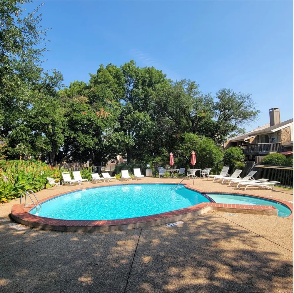 2974 Country Place Circle Carrollton, TX 75006